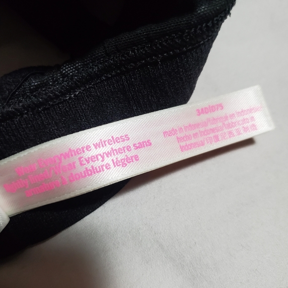 VS  PINK Bundle 💥Wear Everywhere Wireless - Picture 7 of 8